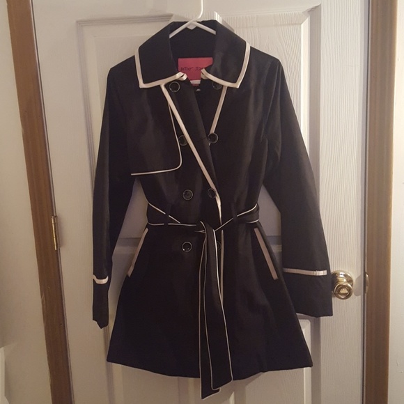 Betsey Johnson Jackets & Blazers - NWOT Betsey Johnson corset back trench raincoat
